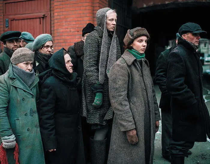 Дылда режиссер Кантемир Балагов 2019 Первые на Луне режиссер Алексей - фото 24