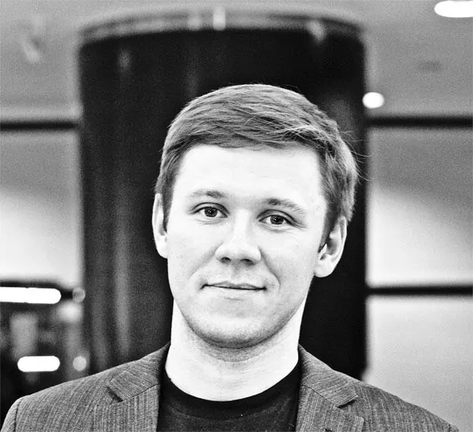 Илья Стрекалов родился в г Сыктывкаре Выпускник МГУ имени МВ Ломоносова - фото 1