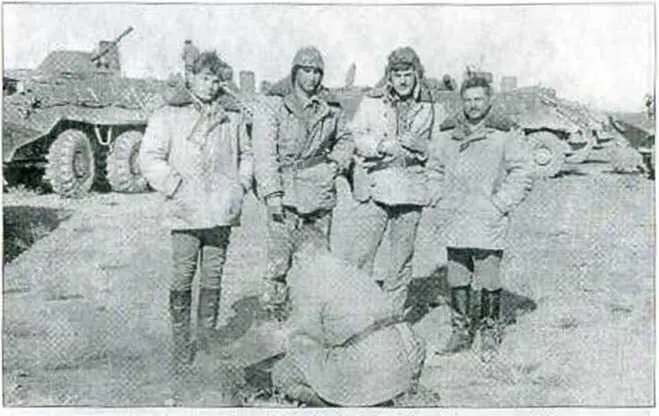 Ждем ниточку Слева направо лт А Попов гОмск ст лт ВСахно ст лт - фото 27