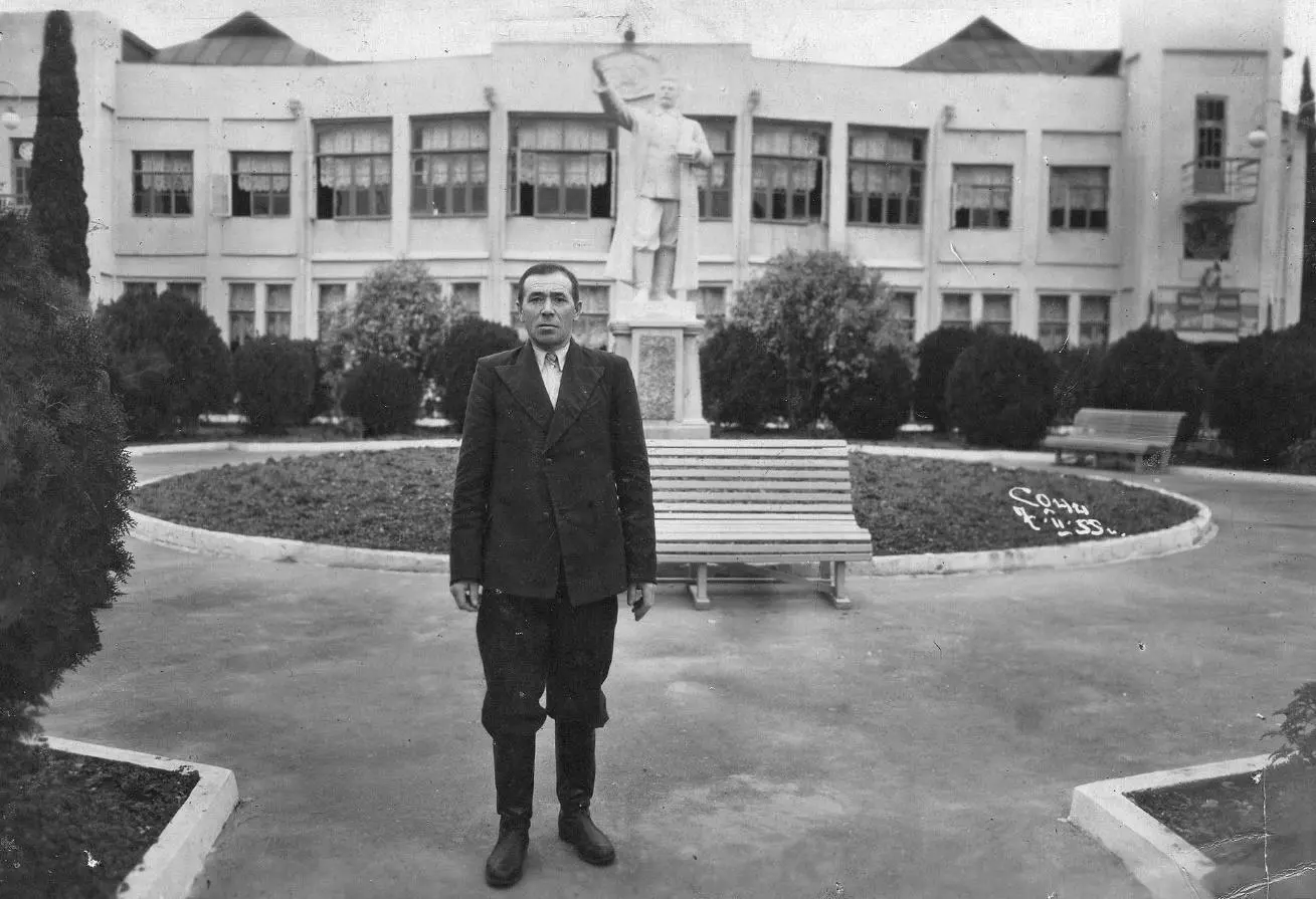 Мой дед Александр Ипатов в Сочи в 1955 году фото из архива автора Записи в - фото 36