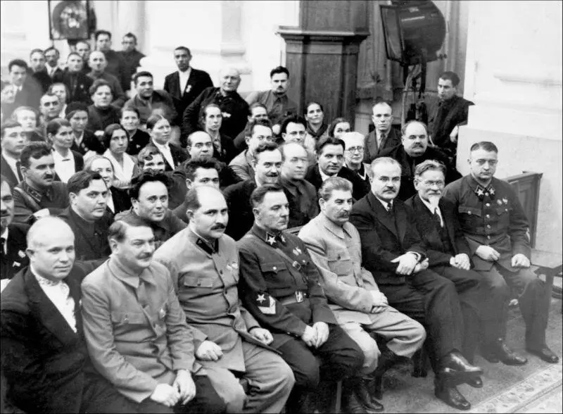 Чрезвычайный VIII Всесоюзный съезд Советов принявший Конституцию СССР 1 - фото 19