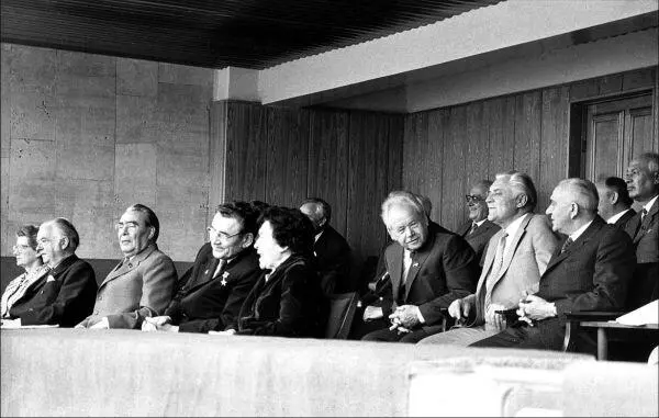 Партийные и государственные руководители СССР 1980 г ЦГА Москвы А И Микоян - фото 26