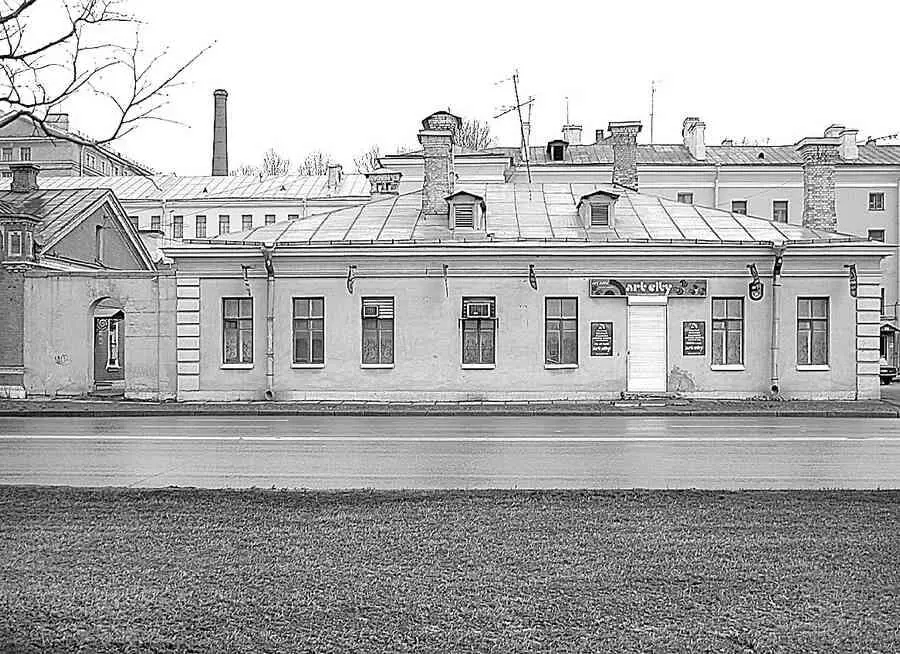 Впрочем несмотря на почти одинаковые размеры в архитектурном отношении два - фото 434