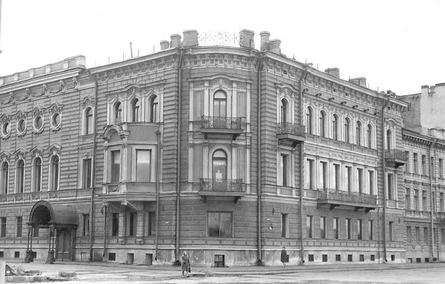 Дом 4 по набережной Кутузова Здание Дома писателей им В В Маяковского - фото 445