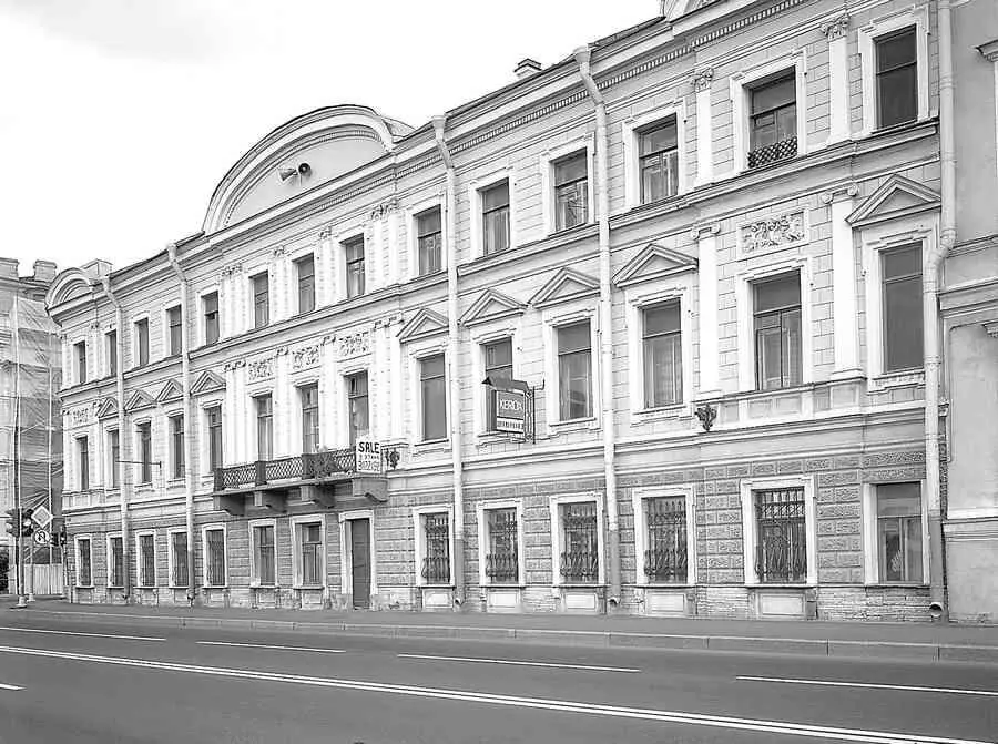 Дом 241 по набережной Кутузова Жилой дом Современное фото В октябре 1790 - фото 500