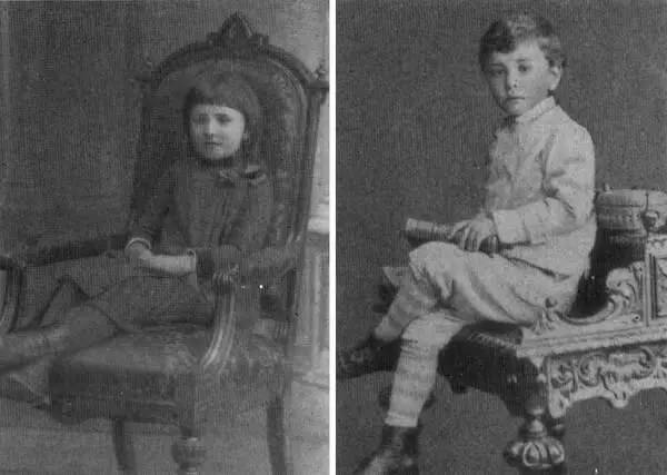 11 13 Шура Андрей Мамонтовы 14 В А Серов Семья Мамонтовых за обеденным - фото 15