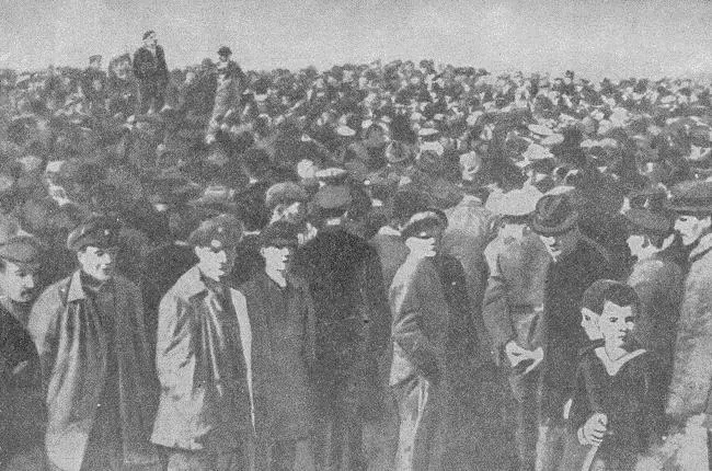 Демонстрация в Мюнхене 7 апреля 1919 г в день провозглашения 1й Советской - фото 11