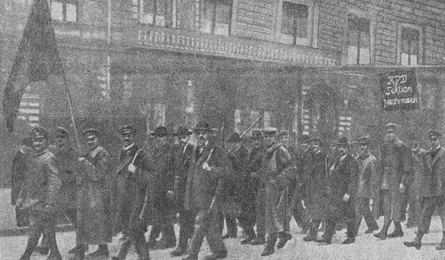 Демонстрация красногвардейцев в Мюнхене Конец апреля 1919 г На другой день - фото 14