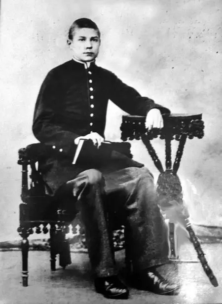 Замятин выпускник Воронежской гимназии 1902 год публикуется с разрешения - фото 7