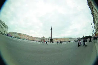 Дворцовая площадь в СанктПетербурге Снято с одной точки Слева через - фото 59