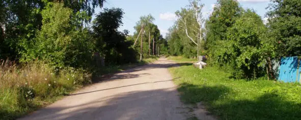 Эта дорога идёт от автобусной остановки маршрута БолбасовоОрша и ведёт к - фото 31
