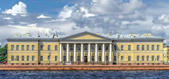За годы своего руководства Екатерина Романовна привела в порядок финансовые - фото 33