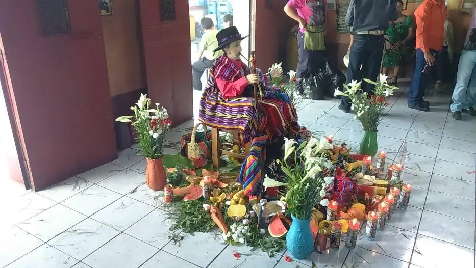 С такими щедрыми подношениями Сан Симону трудно будет оставаться равнодушным к - фото 53