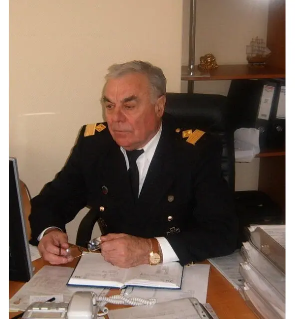 Анатолий Фока Честь и слава нашего курса как и Вадим Руденко и Володя - фото 21