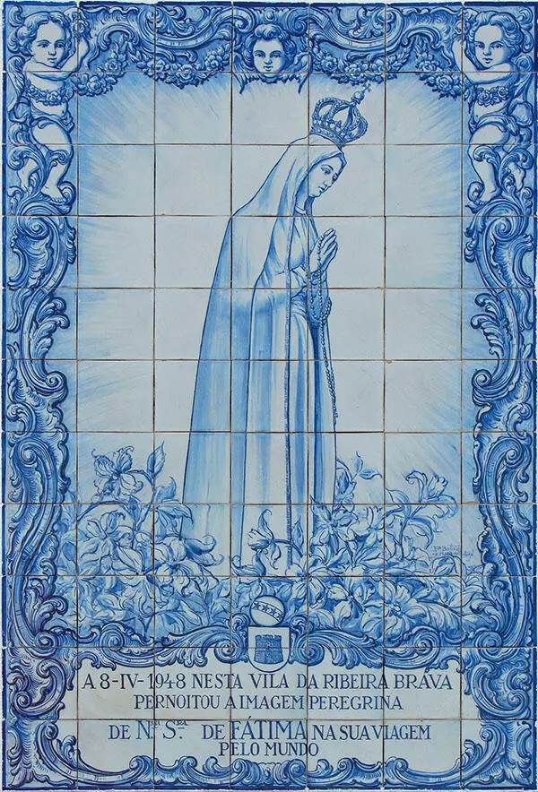 Богоматерь Фатима Керамическая плитка Azulejo на стене Igreja de São Bento - фото 1