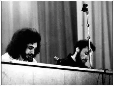 Конференция неформалов 5 июня 1988 года Заседание ведут Александр Верховский и - фото 22