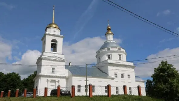 Храм во имя Андрея Первозваного в Белой Колпи Обстановка дома в Белой Колпи - фото 18