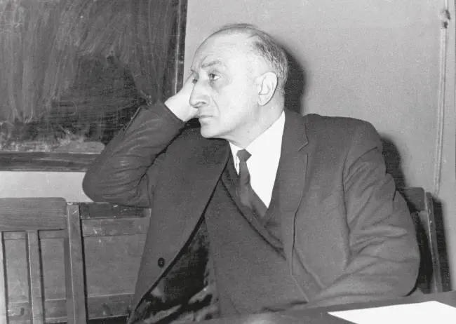 Б Г Ананьев на заседании лаборатории Фото Около 1965 г Кафедра психологии - фото 23