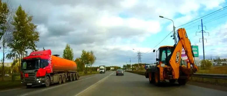 Грузовой автомобиль и трактор являются транспортными средствами - фото 91