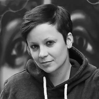 Родилась в 1988 году в Омске Окончила аграрный и педагогический университеты - фото 9