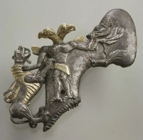 Бактрийский серебряный топор из коллекции Metropolitan Museum of Art Около - фото 3
