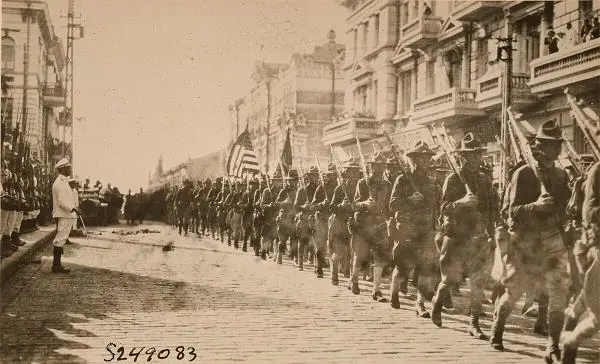 Парад американских войск во Владивостоке Как писал известный историк Алексей - фото 24