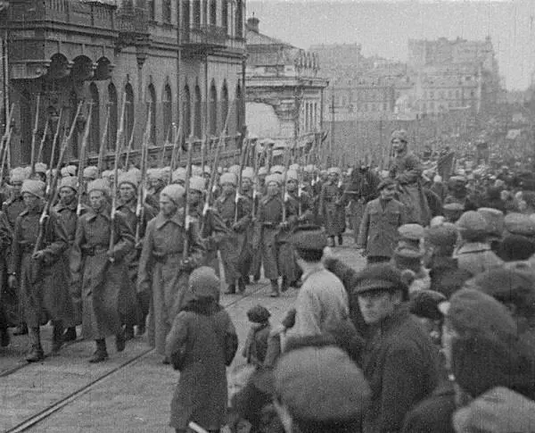Вступление НРА ДВР во Владивосток 25 октября 1922 г Сразу же после победы - фото 27