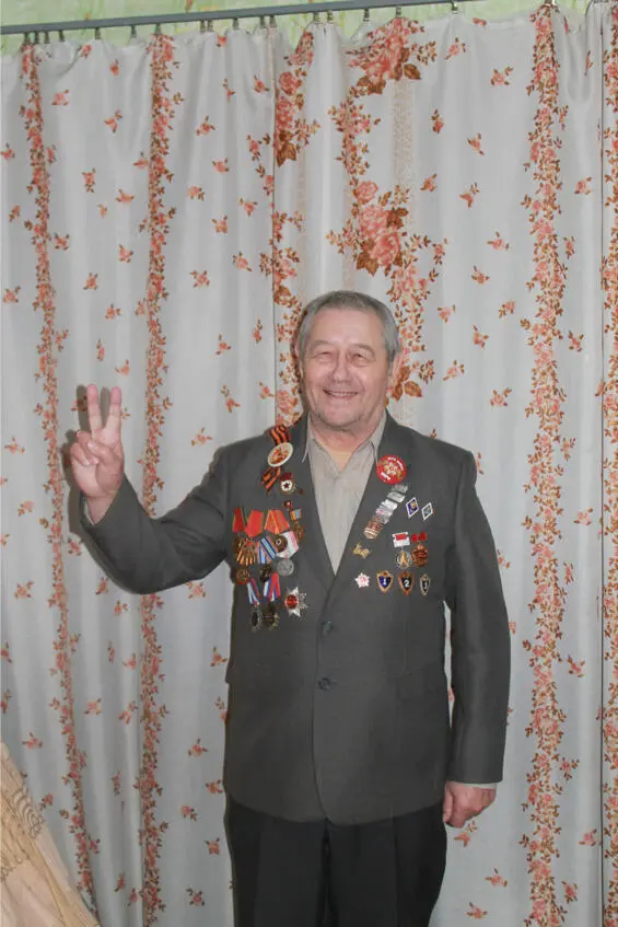 Асбест Григорий Рыжов дома Надо отметить что много времени провожу за - фото 30