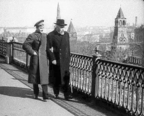 Само собой Бауэра быстро переманили сначала московский филиал Братьев - фото 12