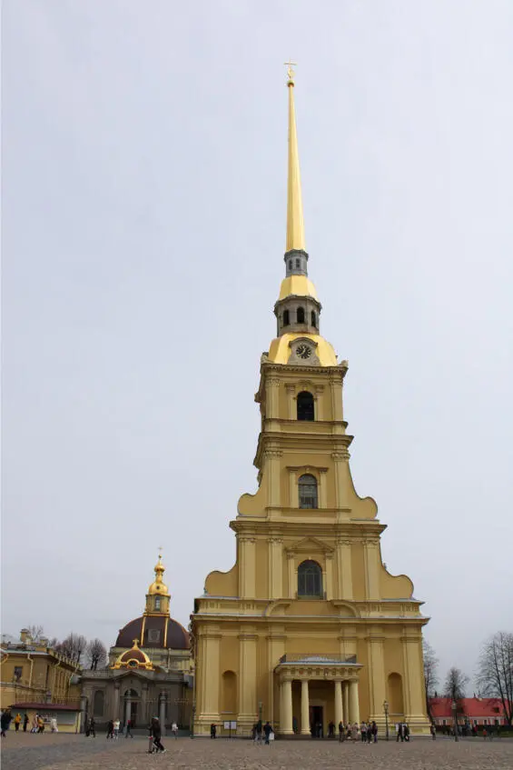 Колокольня Петропавловского собора и церковь Александра Невского Церковь - фото 4
