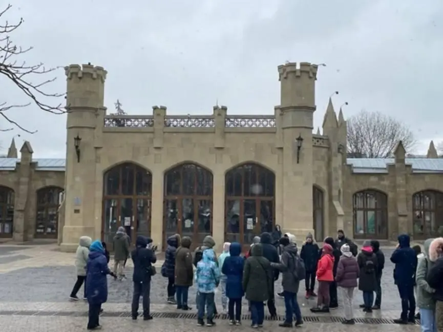 Мы немного погуляли по Кисловодску увидели СевероКавказскую государственную - фото 10