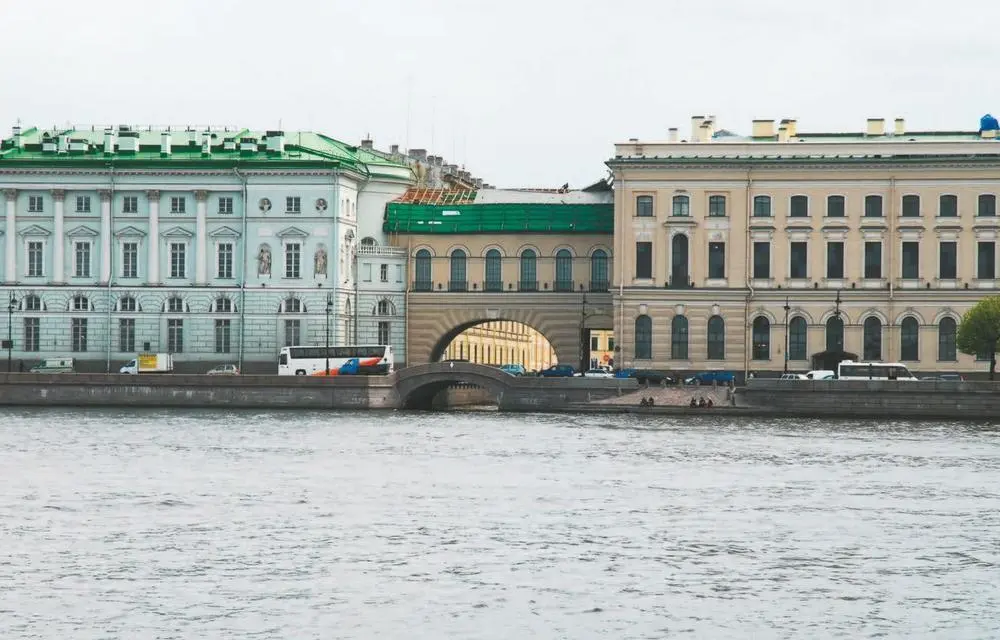 Большой Эрмитаж и Эрмитажный театр Сложно описать словами впечатление от - фото 2