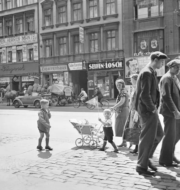 Шел 1933 год В Германии происходили грандиозные события Когда Аддик Гитлер - фото 4
