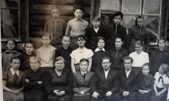 Фото преподавателей и учащихся Кужбальской средней школы В 1966 году был - фото 24