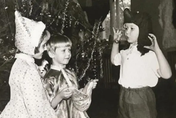 На фото будущий Терентий в роли медведя Москва 1968г Именно с детских - фото 7