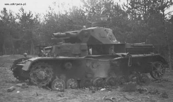 Фото подбитого танка PzKpfw IV которым как утверждают командовал - фото 1