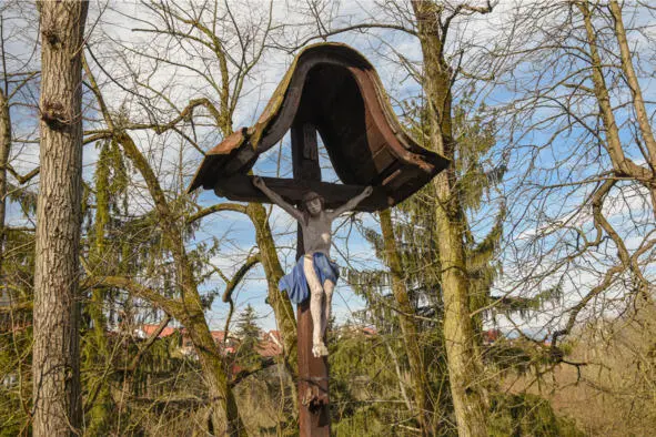 Поклонный крест на левом берегу реки Кокра Словенский поэт Франц Прешерн - фото 19