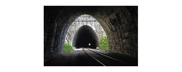 Когда всё плохо просто мрак Когда кругом одни невежды В тоннеле загорится - фото 3