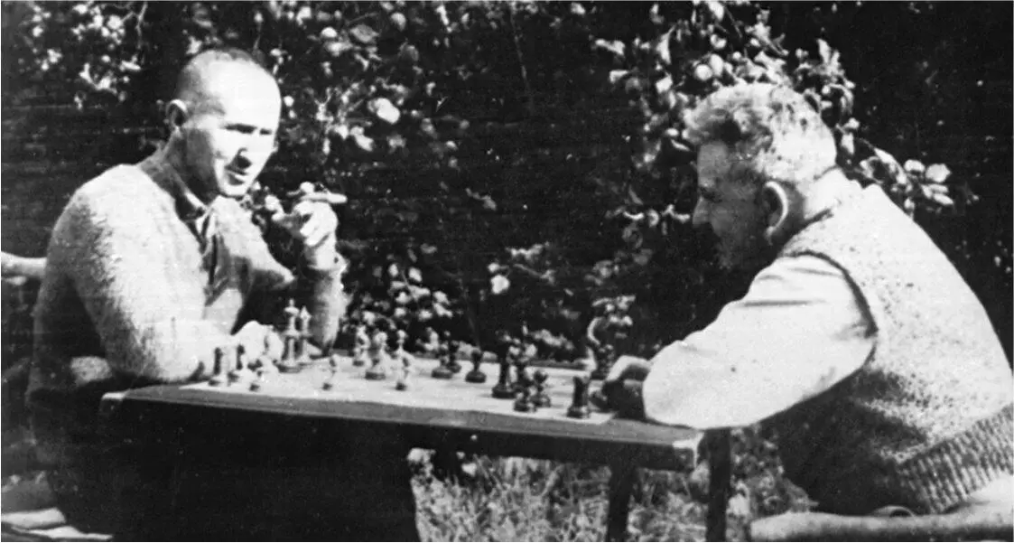 Беньямин и Брехт Сковсбостранд Лето 1934 В последний раз Беньямин побывал в - фото 23