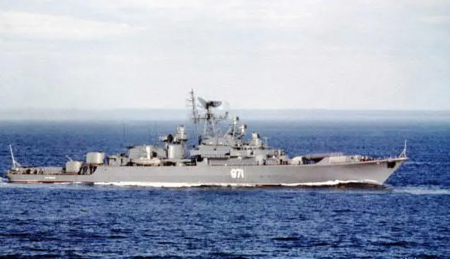 БПК с 1977 года СКР 2 ранга Достойный на переходе морем в полигон боевой - фото 8