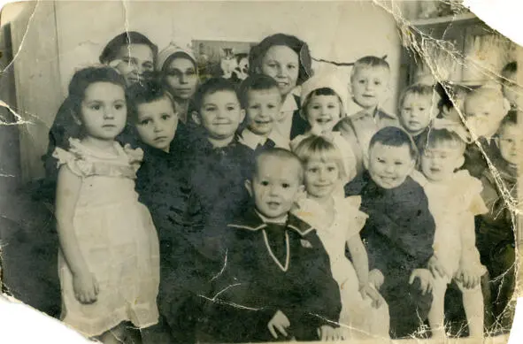 Мой первый коллектив 1961 г К отрицательным эмоциям отнесем раздачу - фото 6
