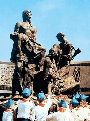 Героям обороны Севастополя в 19411942 гг Мемориал Славы Термин городагерои - фото 188