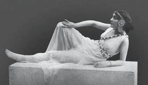 Лина Кавальери в опере Массне Таис 1905 Именно в этот сезон в России - фото 31