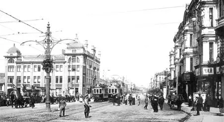 1910е гг Вид на 1ю ТверскуюЯмскую улицу Слева торговый дом братьев - фото 12