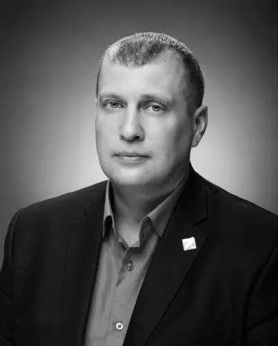 Поэт автор и исполнитель песен Номинант Национальных литературных премий - фото 8