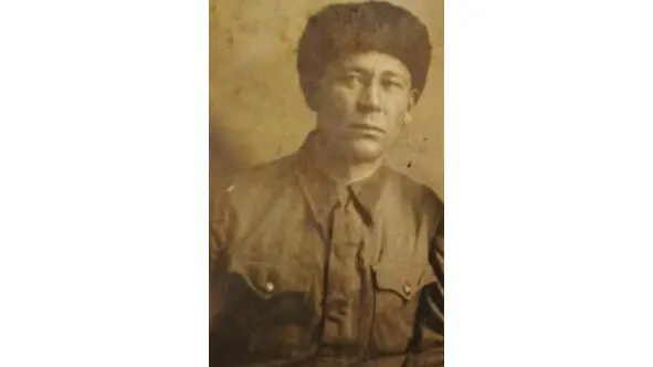 Кулабин Василий Борисович Родился в 1912 г на х Дерябин Отец Борис Ефимович - фото 63
