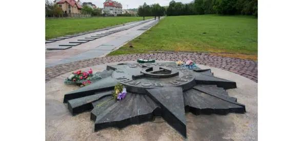 Марсово поле на Лычаковском кладбище в г Львове место захоронения - фото 90