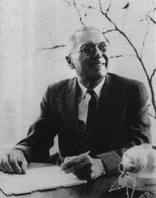 Заместитель администратора главы НАСА Хью Драйден Именно он в 1960е годы - фото 37