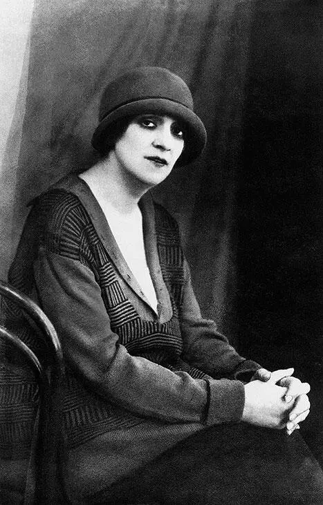 Молодая Фаина Раневская в Баку 1920е гг В России осталась только 23летняя - фото 8