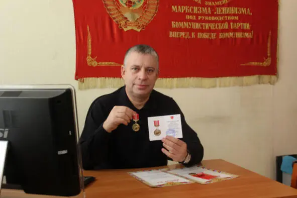 ПЕРВЫЙ СЕКРЕТАРЬ ПЕРВОУРАЛЬСКОГО МЕСТНОГО ОТДЕЛЕНИЯ КПРФ В Г ВОХМЯКОВ С - фото 18